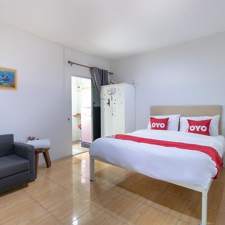 Hotel Oyo 644 Pong Pai House à Bangkok Extérieur photo