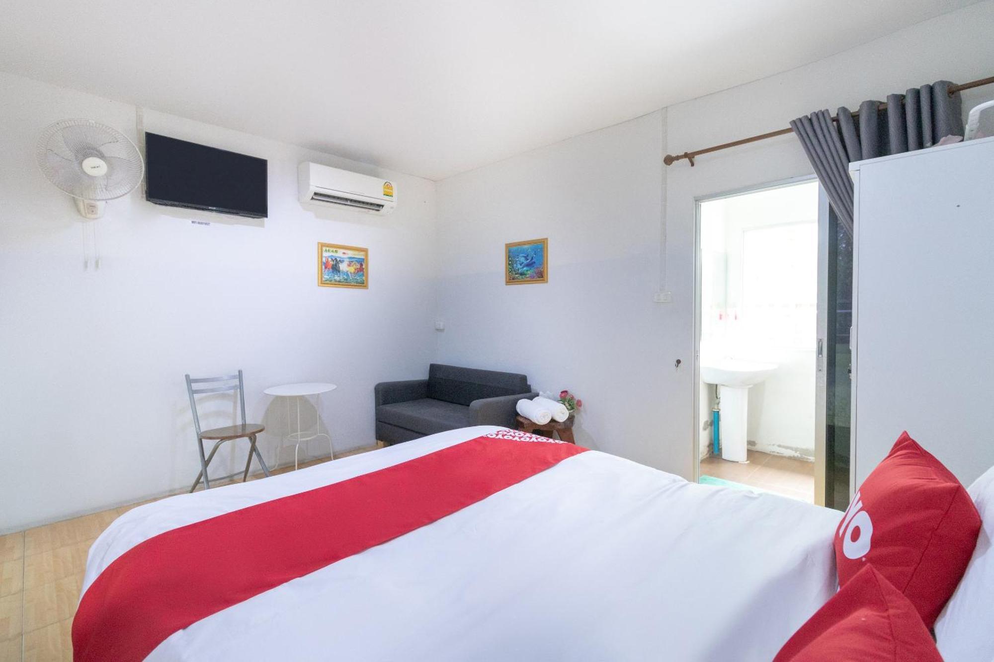 Hotel Oyo 644 Pong Pai House à Bangkok Extérieur photo