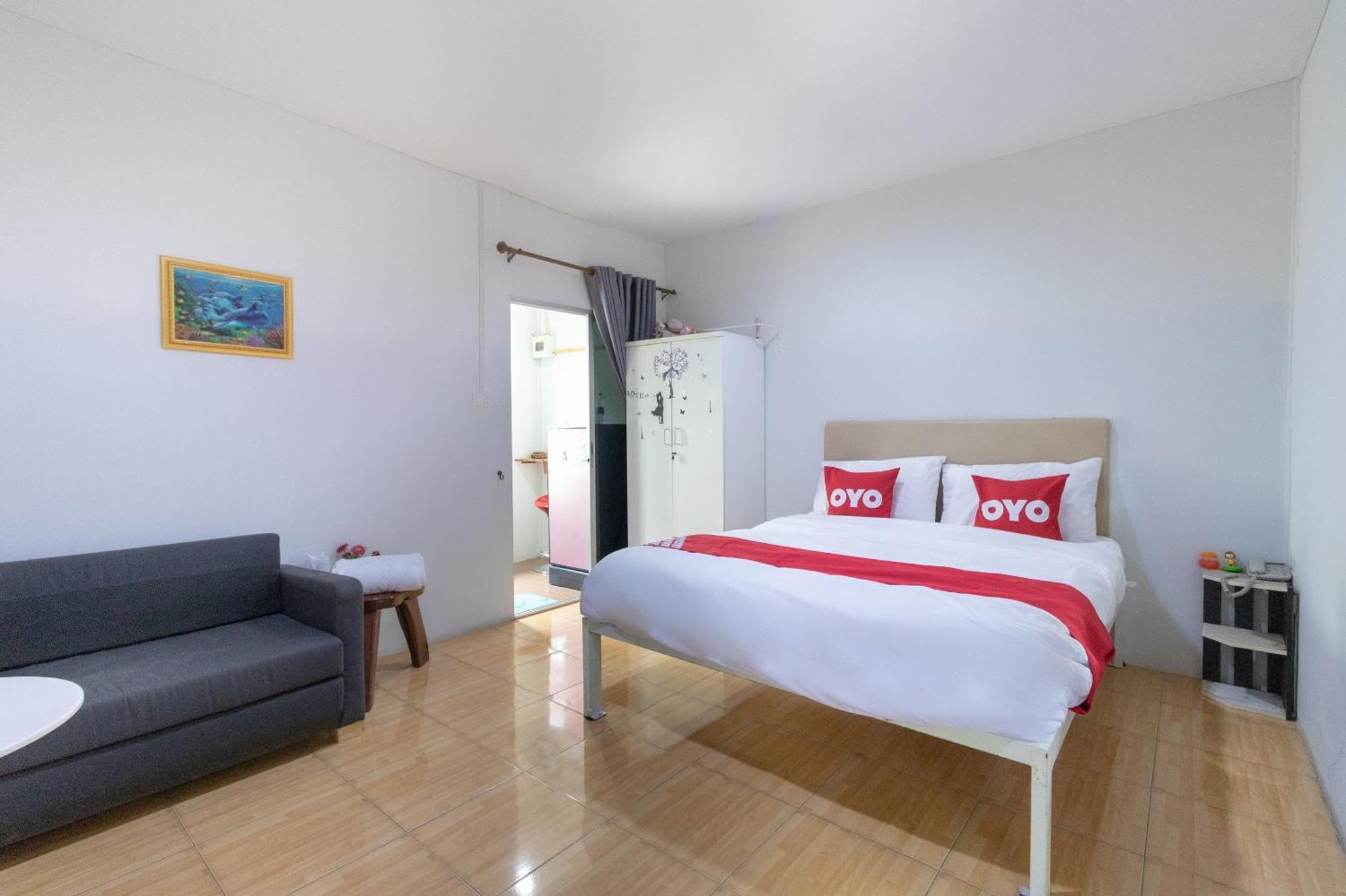 Hotel Oyo 644 Pong Pai House à Bangkok Extérieur photo