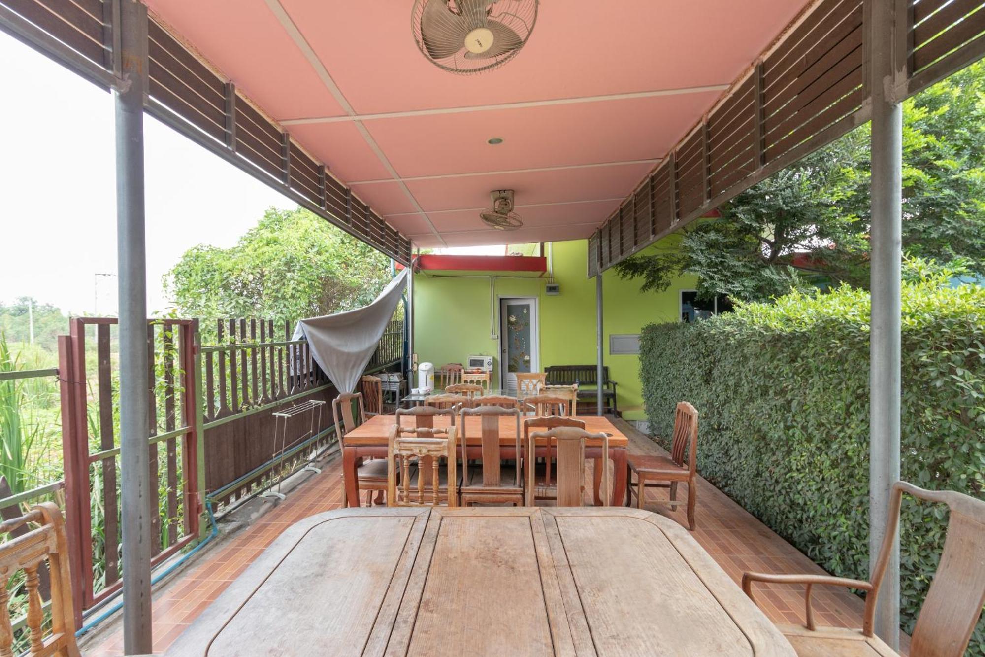 Hotel Oyo 644 Pong Pai House à Bangkok Extérieur photo
